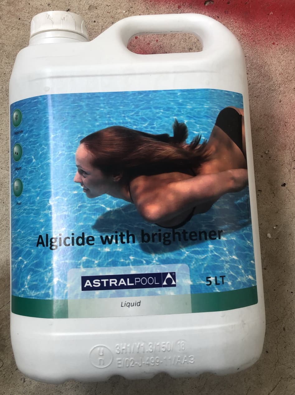 น้ำยากำจัดสาหร่ายสำหรับน้ำใส